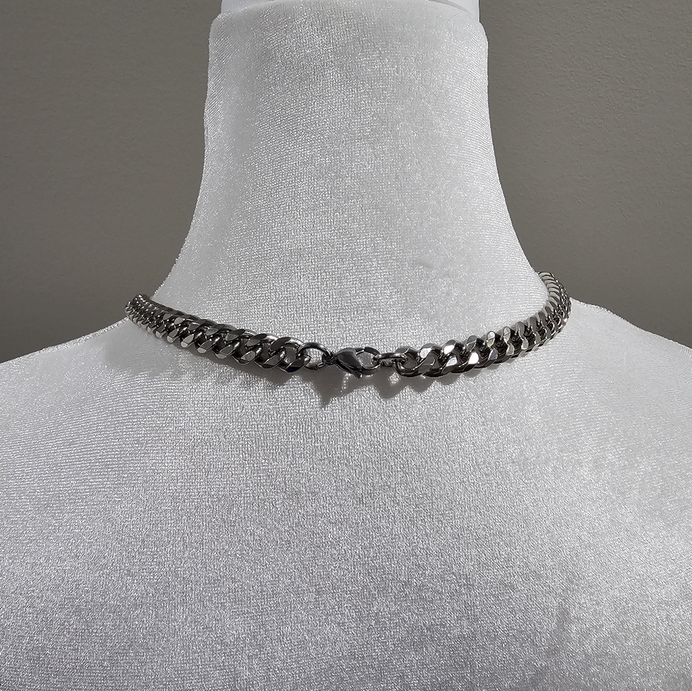 PRADA Tag Necklace - Picture 6 of 8